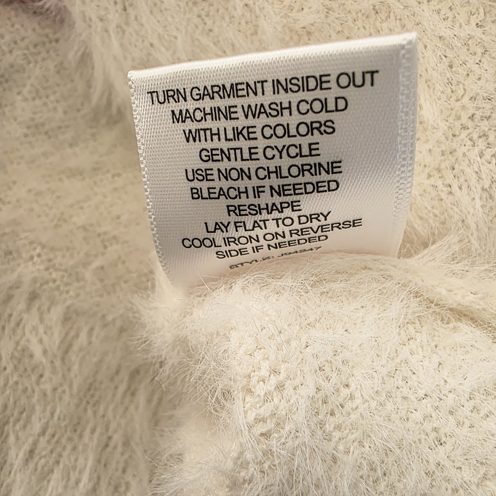 Hooked Up by IOT Print Eyelash Crewneck Sweater L - Picture 11 of 11